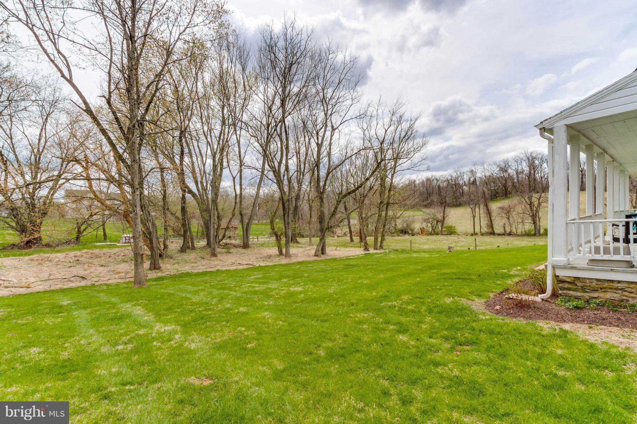 14872 Loyalty Road Waterford, VA 20197 - Photo 16 of 30 Exterior (Rear)