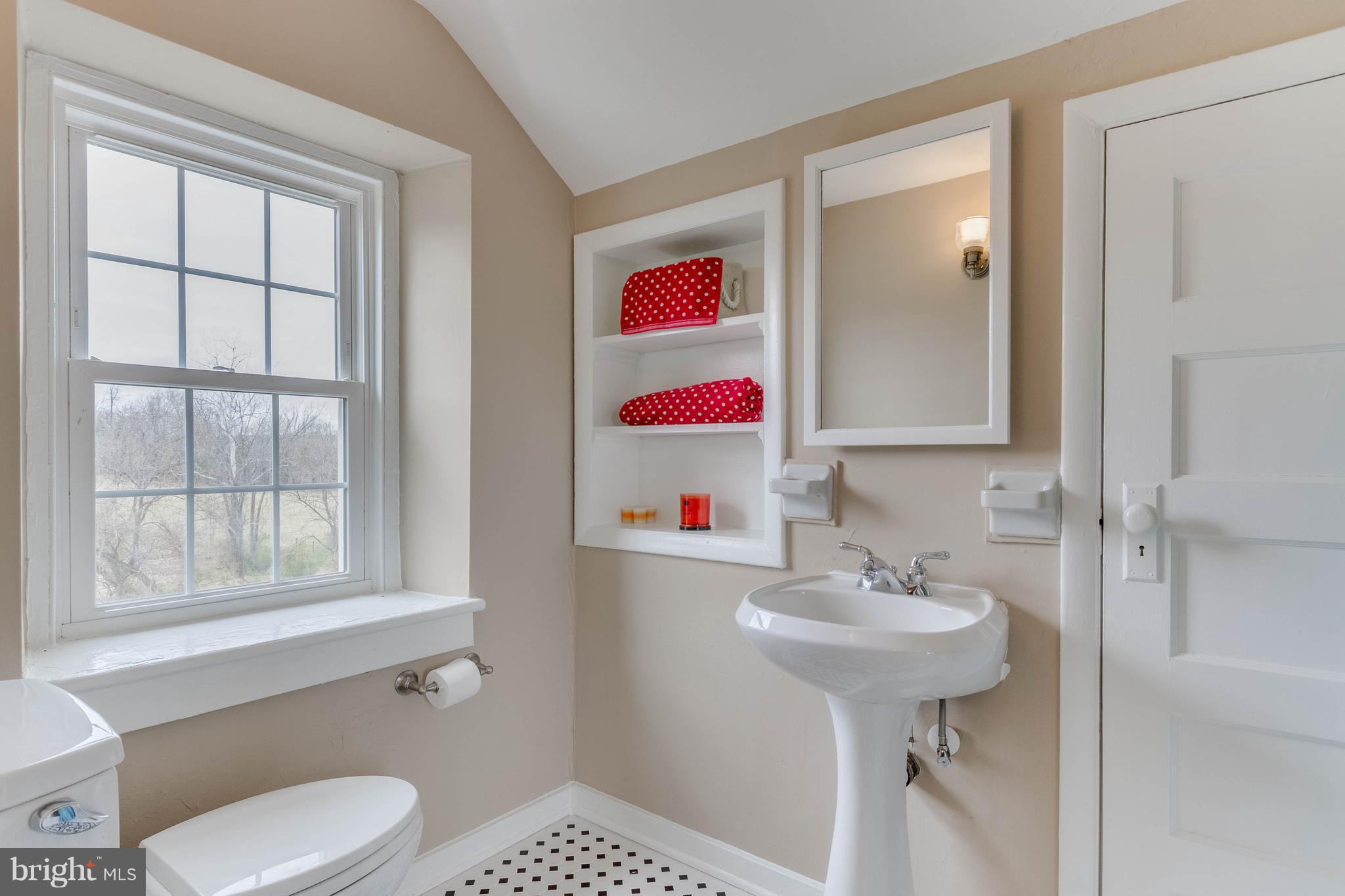 14872 Loyalty Road Waterford, VA 20197 - Photo 10 of 30 Bath (Master)