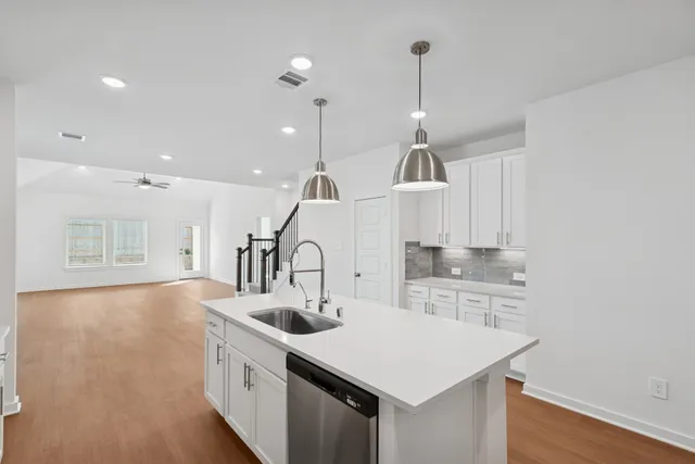 $321,990 | 845 Vlg Brk Drive, Willis, TX 77378