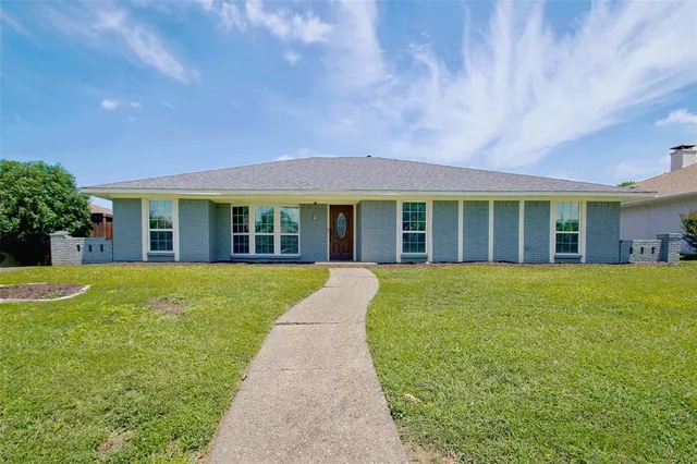 $599,000 | 527 Goodwin Drive, Richardson, TX 75081