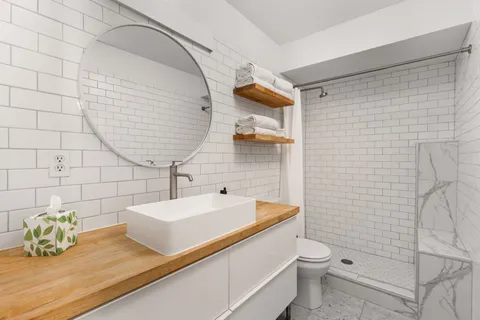 $240,000 | 1000 West 26th Street, Unit 208, Austin, TX 78705