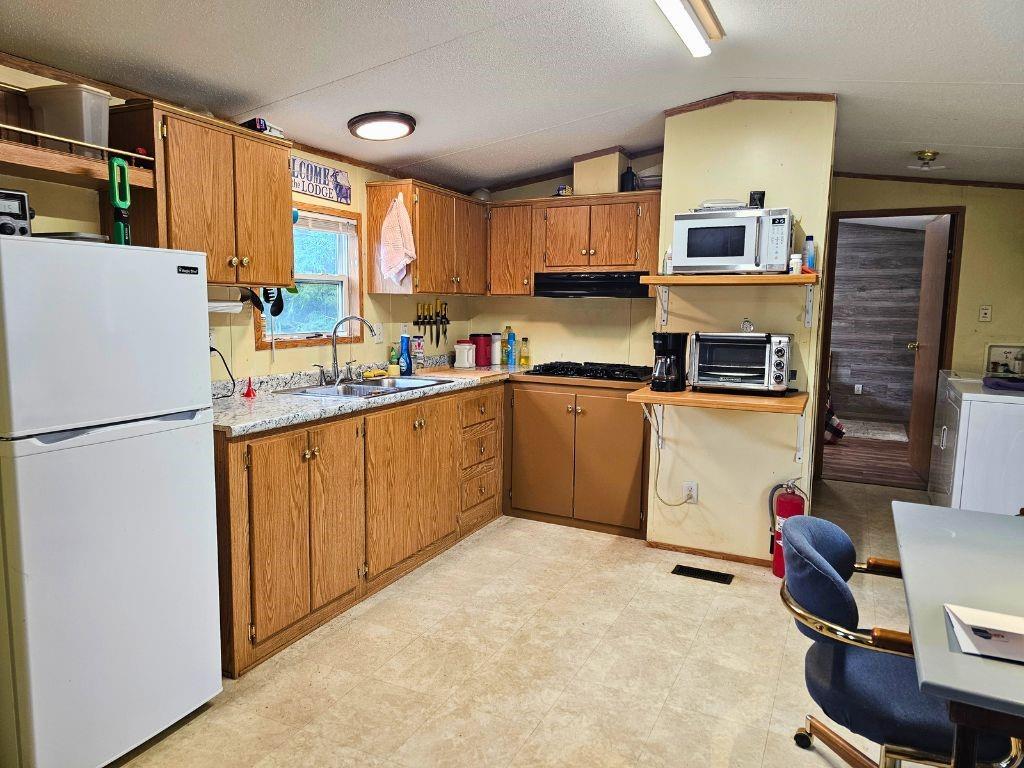 200 Maple Road Oil City, PA 16301 - Photo 10 of 16