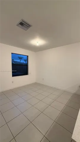 $2,850 | 947 Northeast 211th Street, Unit 947, Miami, FL 33179