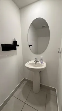 $2,775 | 947 Northeast 211th Street, Unit 947, Miami, FL 33179