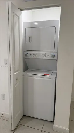$2,775 | 947 Northeast 211th Street, Unit 947, Miami, FL 33179