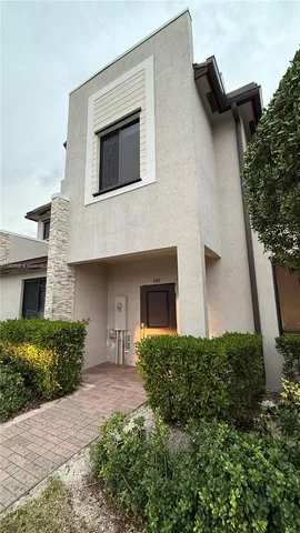 $2,850 | 947 Northeast 211th Street, Unit 947, Miami, FL 33179