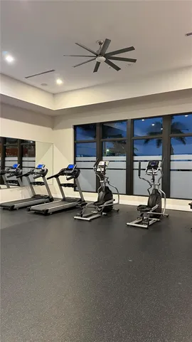 $2,850 | 947 Northeast 211th Street, Unit 947, Miami, FL 33179