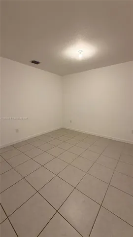 $2,850 | 947 Northeast 211th Street, Unit 947, Miami, FL 33179