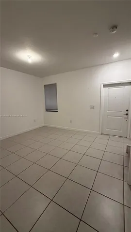 $2,850 | 947 Northeast 211th Street, Unit 947, Miami, FL 33179