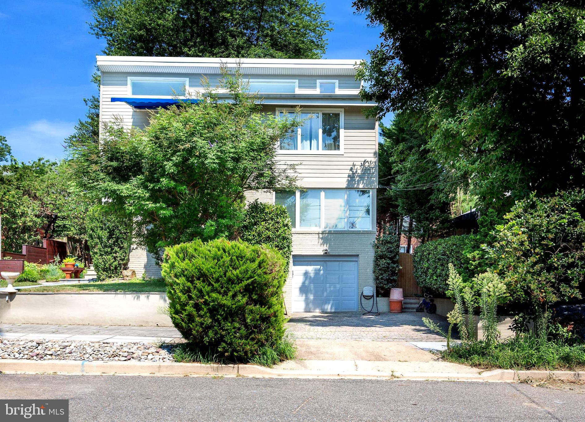 4523 Q Lane Northwest Washington, DC 20007 - Photo 2 of 55