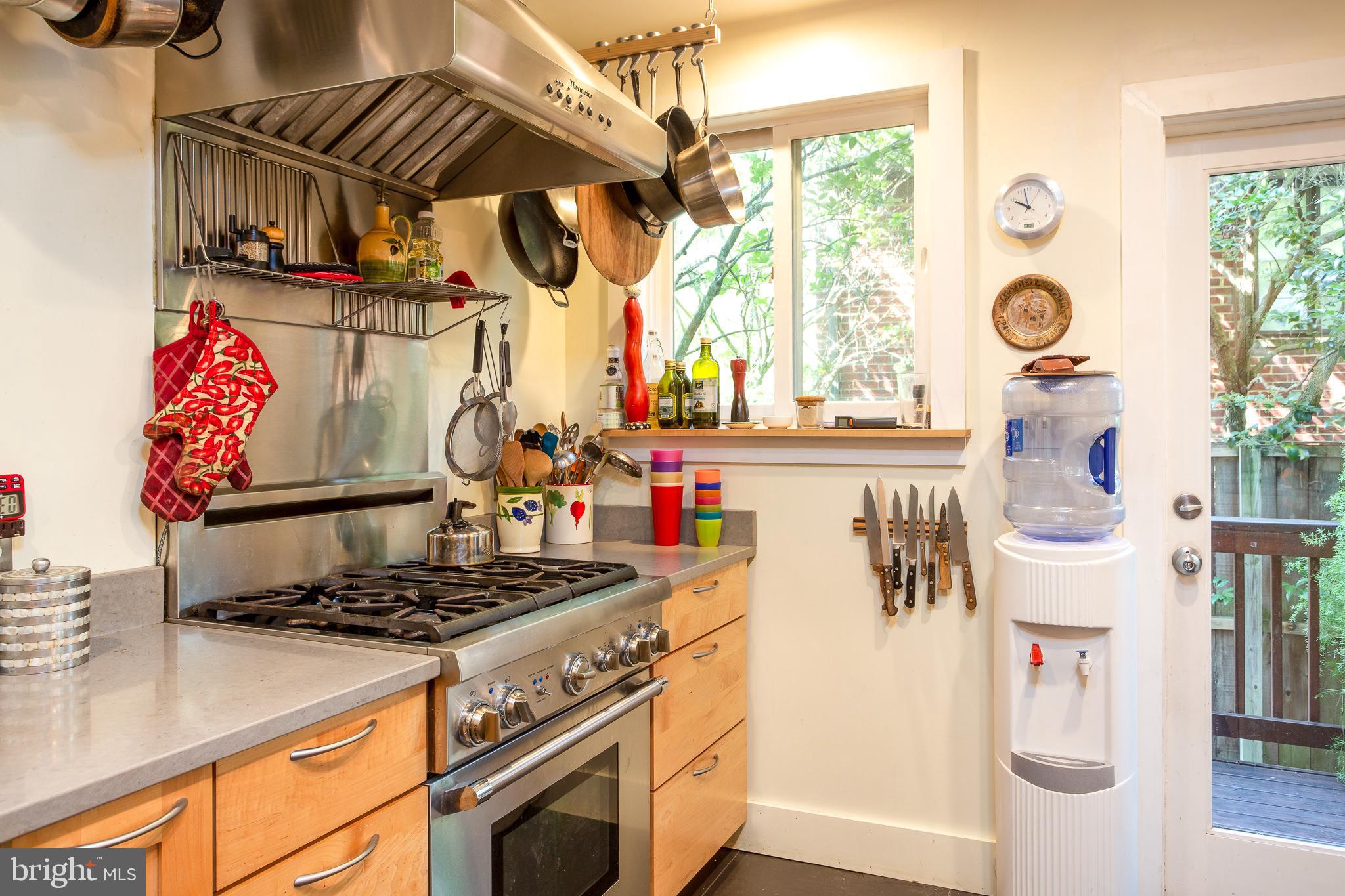 4523 Q Lane Northwest Washington, DC 20007 - Photo 11 of 55