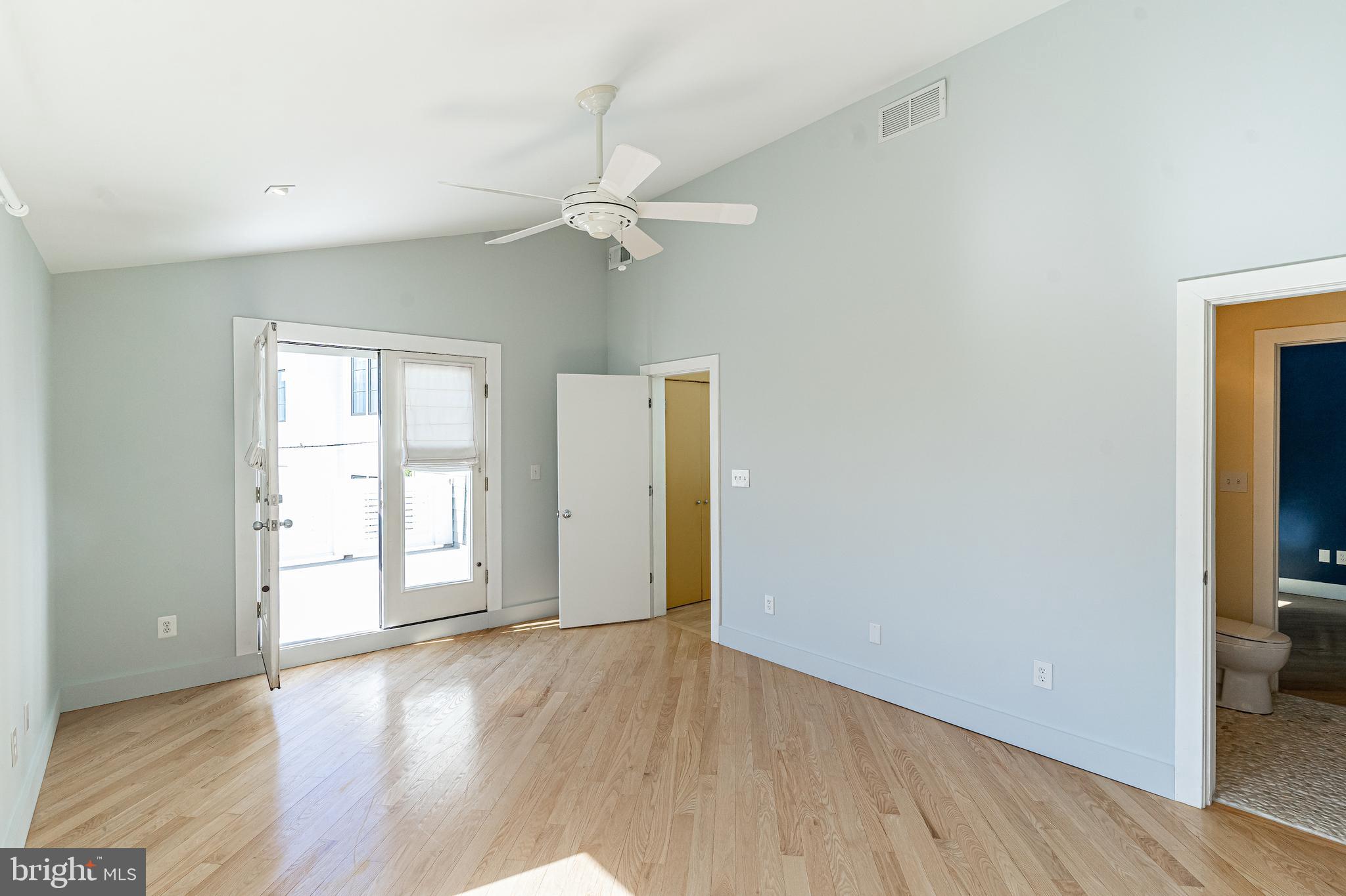 4523 Q Lane Northwest Washington, DC 20007 - Photo 40 of 55