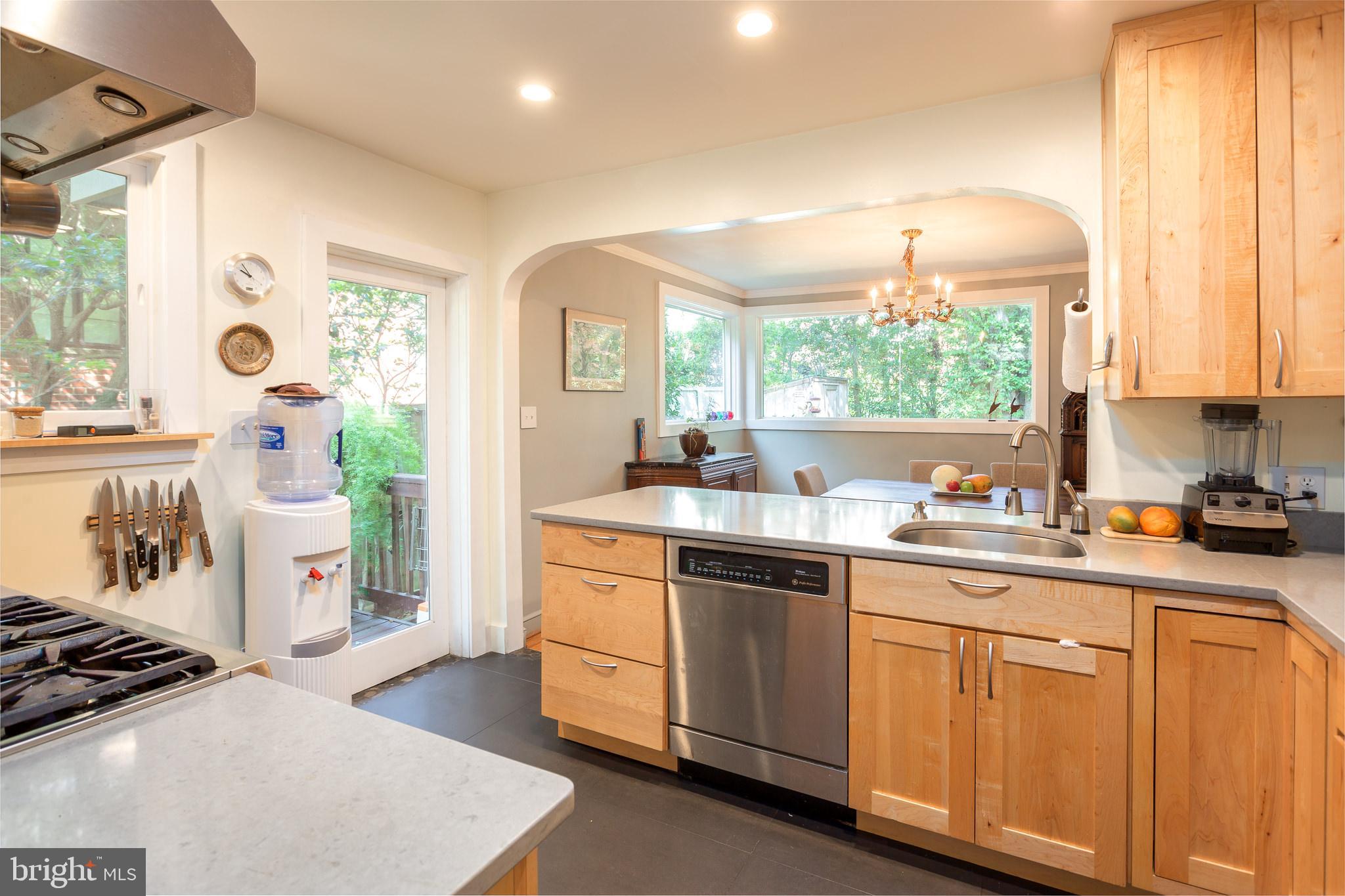 4523 Q Lane Northwest Washington, DC 20007 - Photo 9 of 55