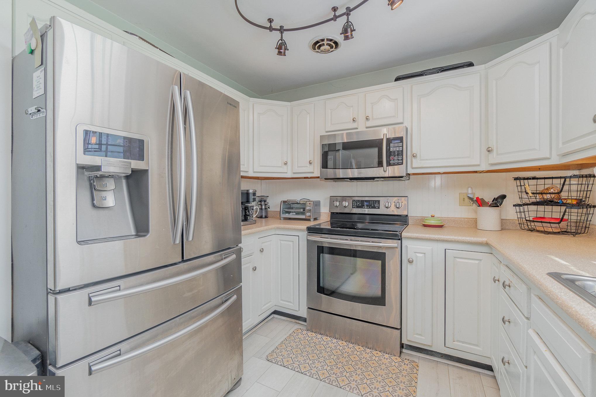 1424 Donegal Springs Road Mount Joy, PA 17552 - Photo 11 of 29 Gallery Image 11