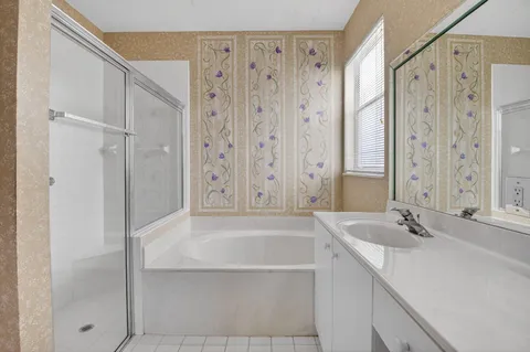 $395,000 | 10585 Royal Caribbean Circle, Boynton Beach, FL 33437