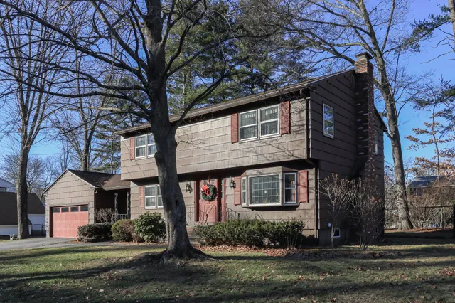 $574,900 | 17 Garrison Road, Salem, NH 03079