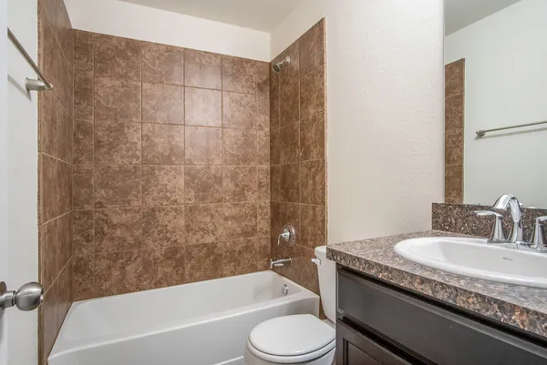 $1,950 | 13006 Lazy Lane, Willis, TX 77318