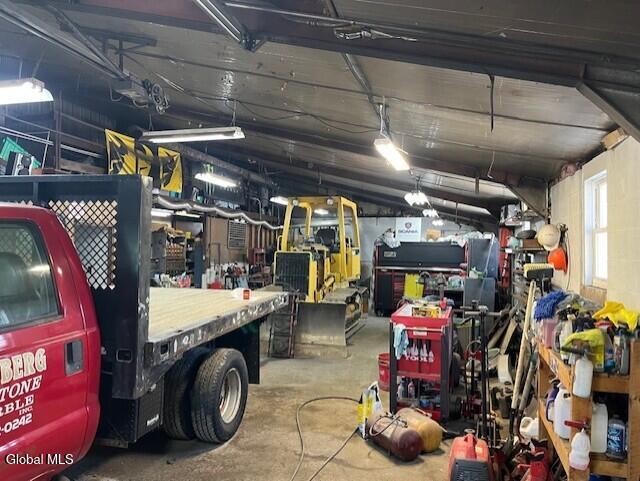 43 Old Road Berne, NY 12059 - Photo 16 of 20 interior shop2
