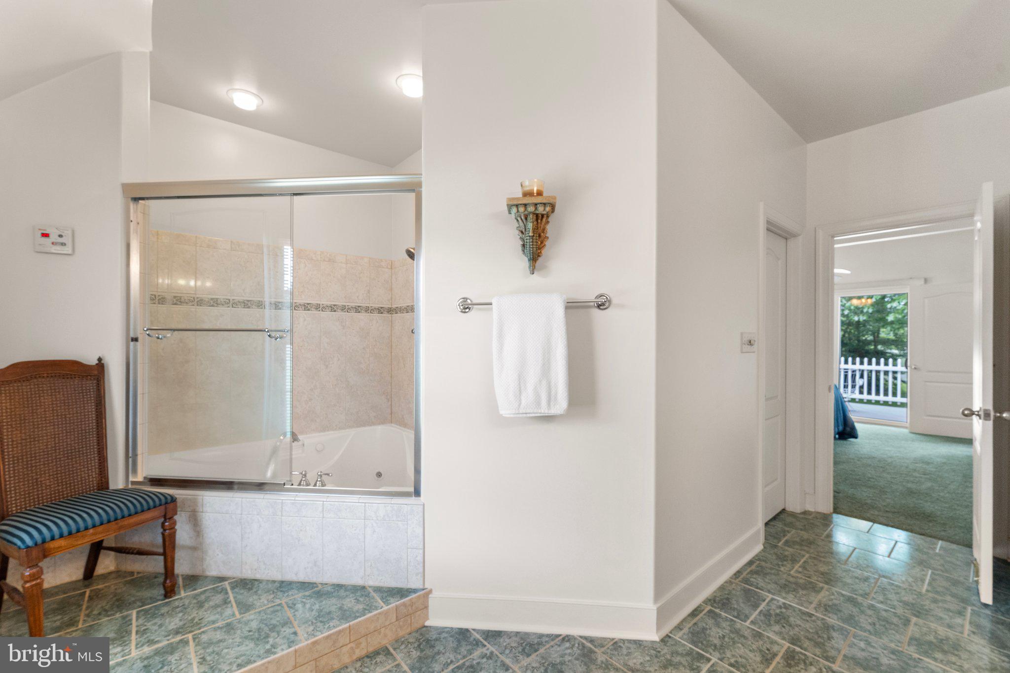 367 Edgewater Lane Montross, VA 22520 - Photo 24 of 60 Primary bathroom with jet tub/shower