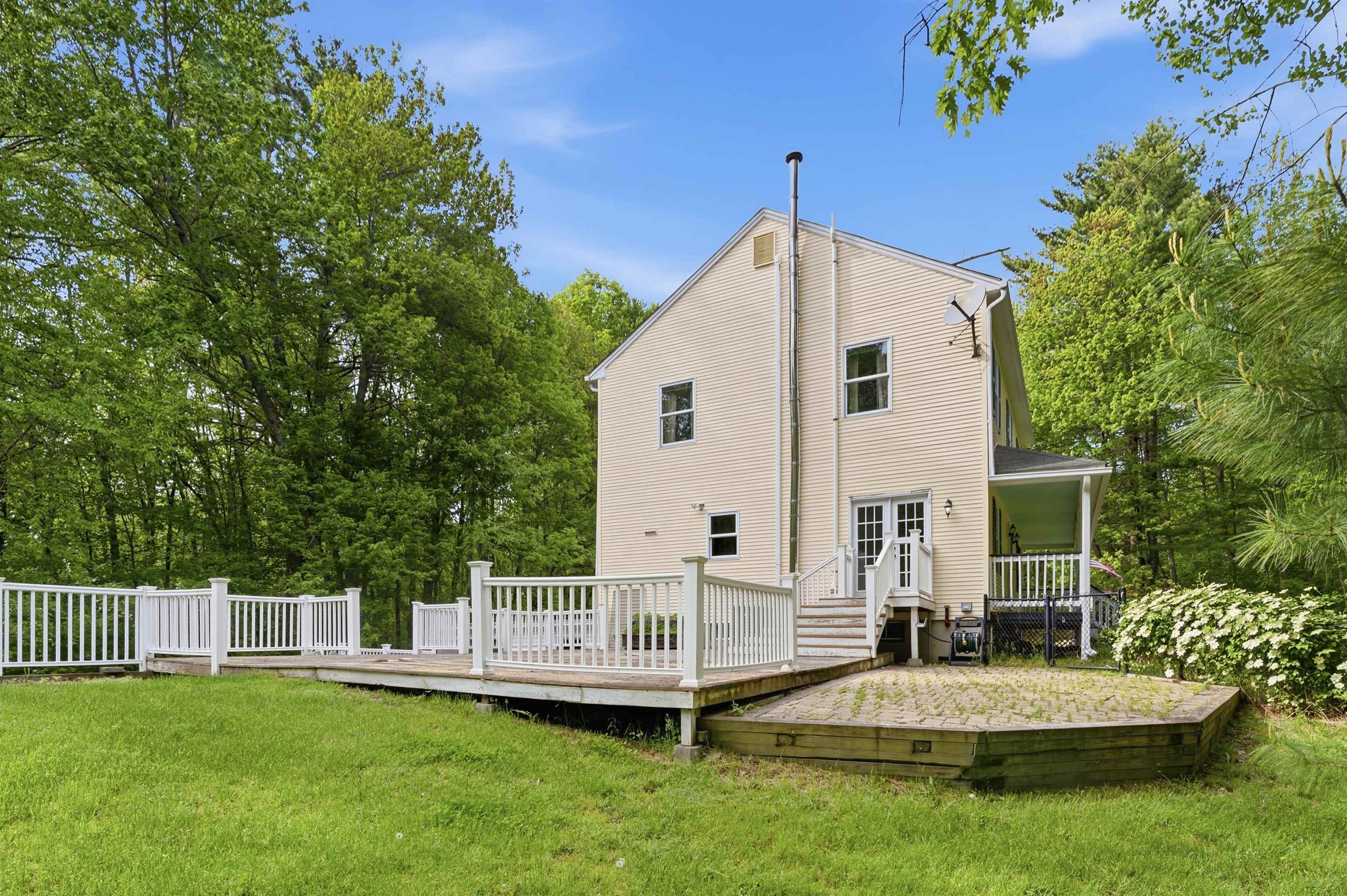 47 Noyes Road Londonderry, NH 03053 - Photo 43 of 51