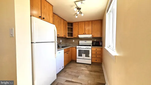 $2,100 | 2806 Ryerson Place, Philadelphia, PA 19114
