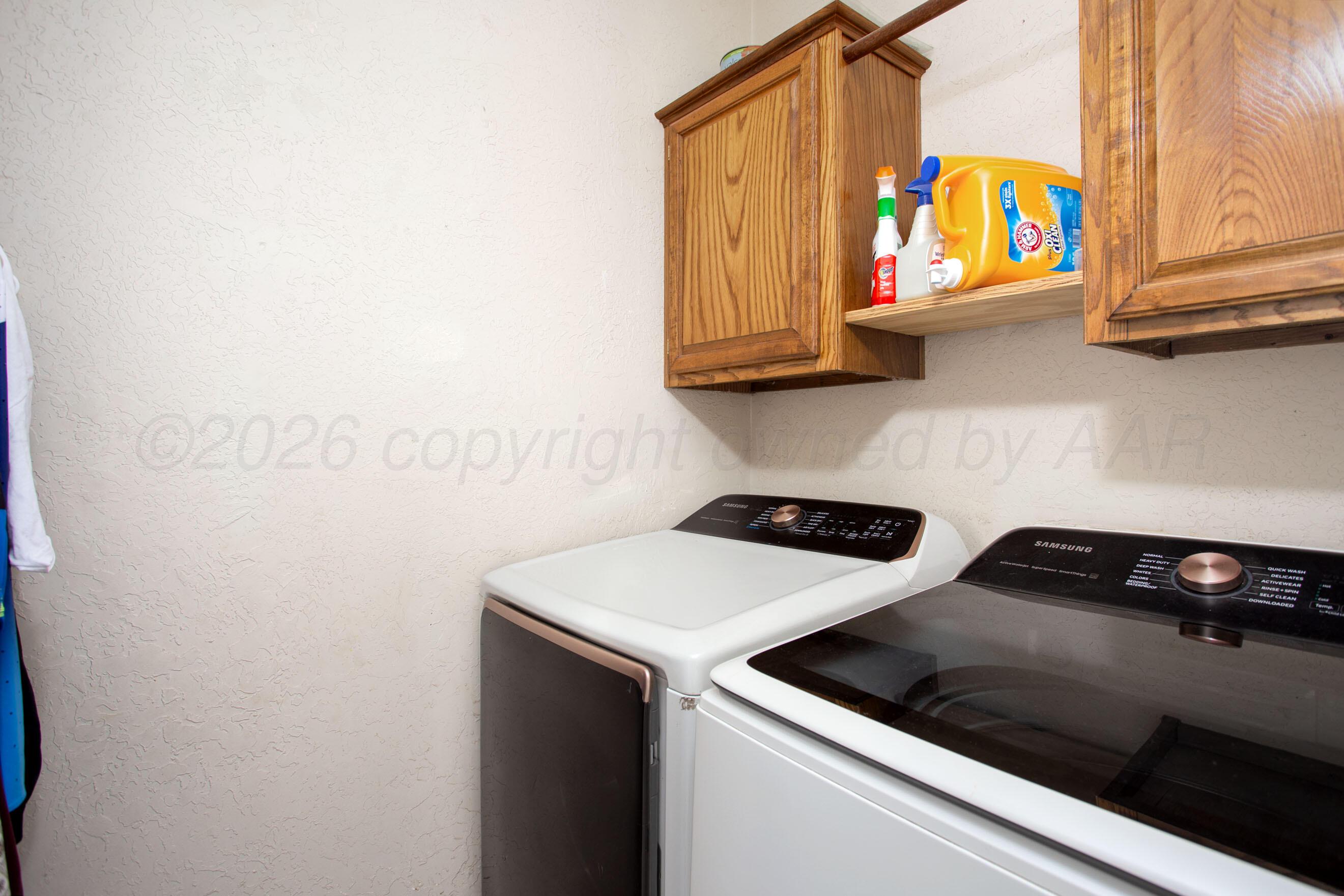 9707 Strawman Trail Amarillo, TX 79108 - Photo 23 of 32 Laundry