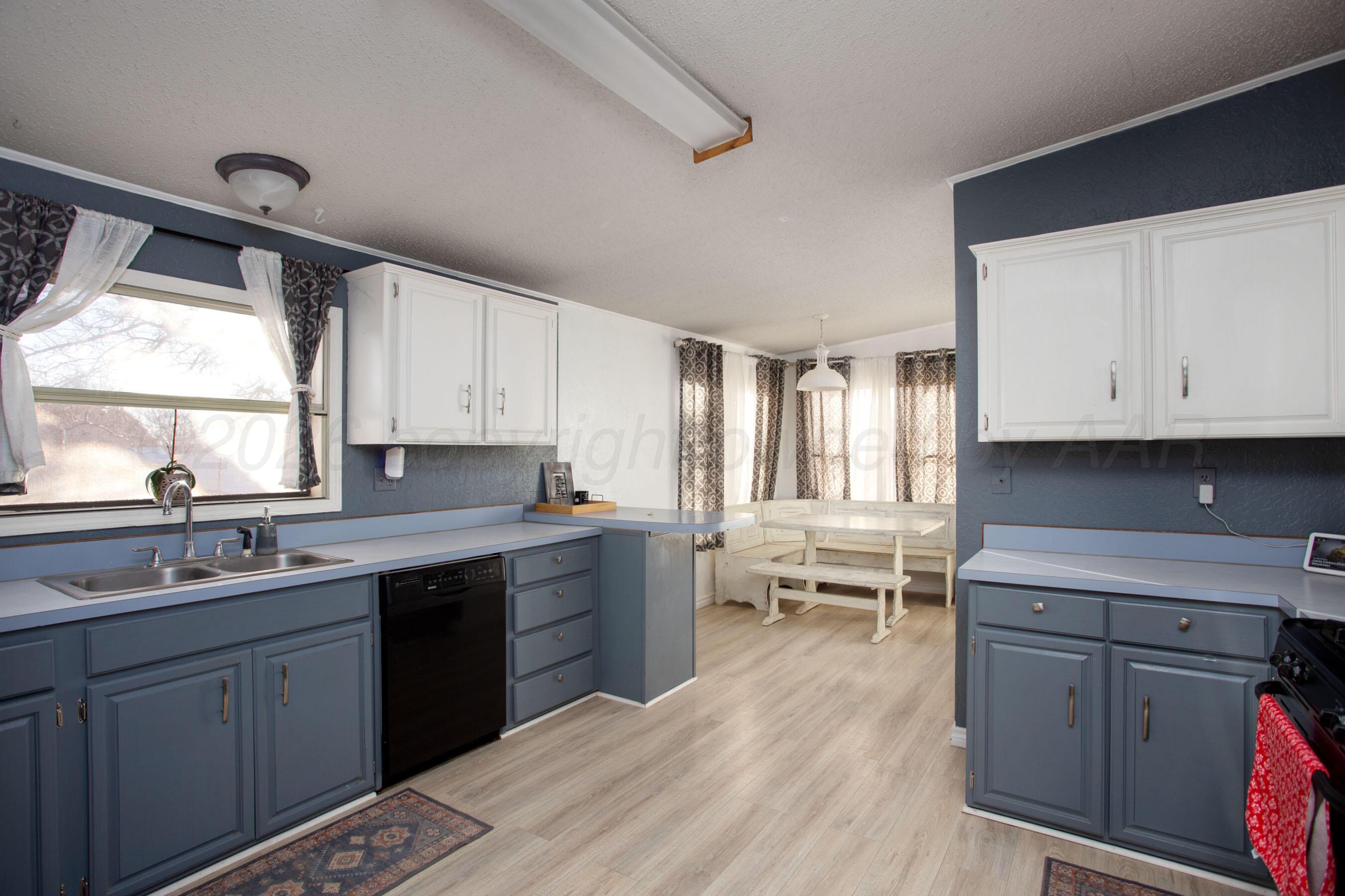 9707 Strawman Trail Amarillo, TX 79108 - Photo 9 of 32 Kitchen