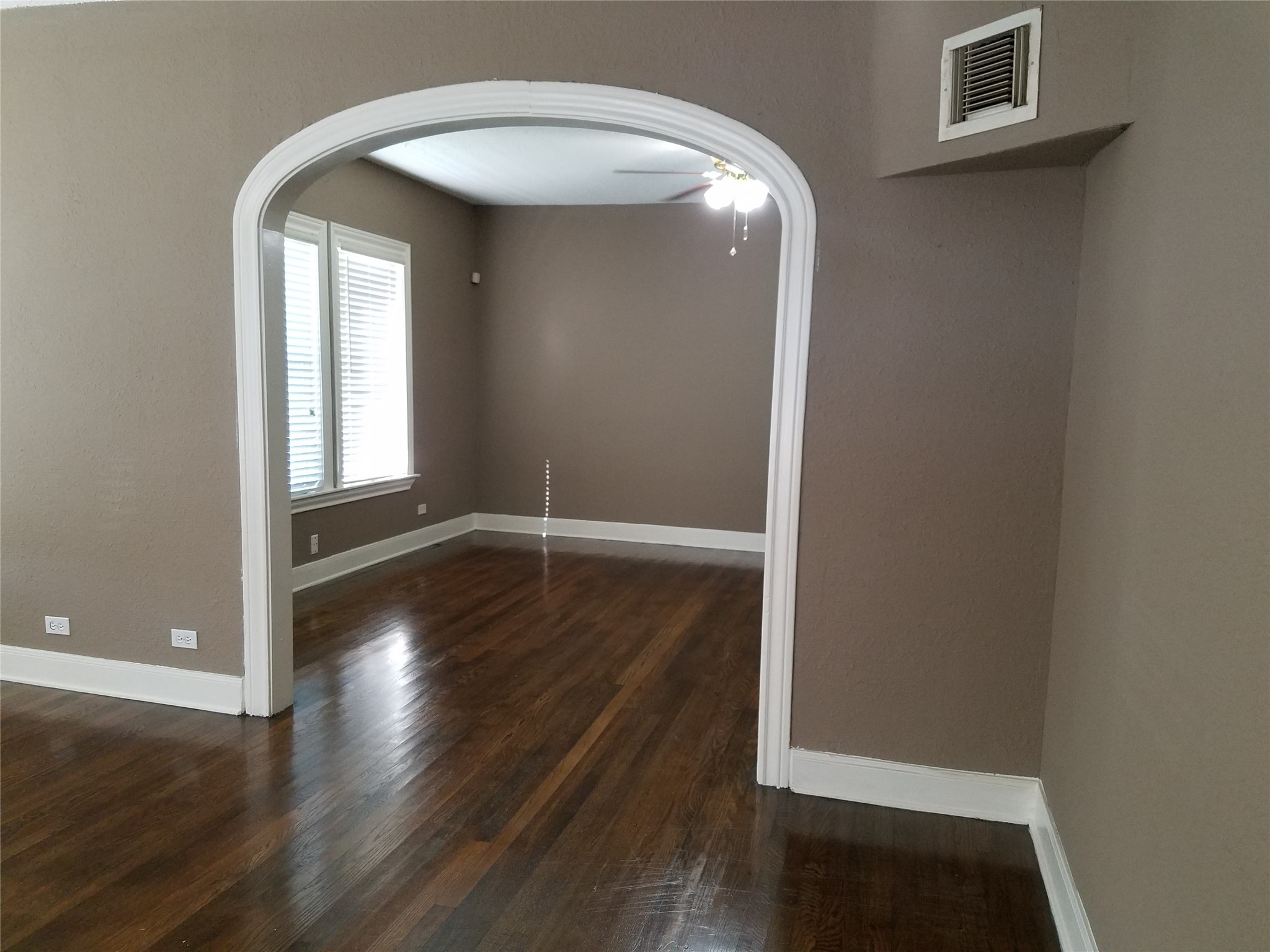 2601 Wheeler Avenue Houston, TX 77004 - Photo 21 of 47 Central A/C vent shown
