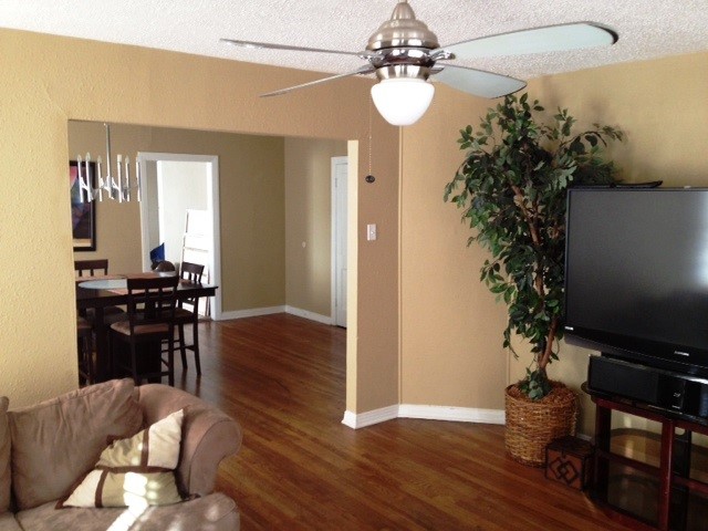 2601 Wheeler Avenue Houston, TX 77004 - Photo 34 of 47 2603 (Upstairs)Formal Living towards Formal Dining
