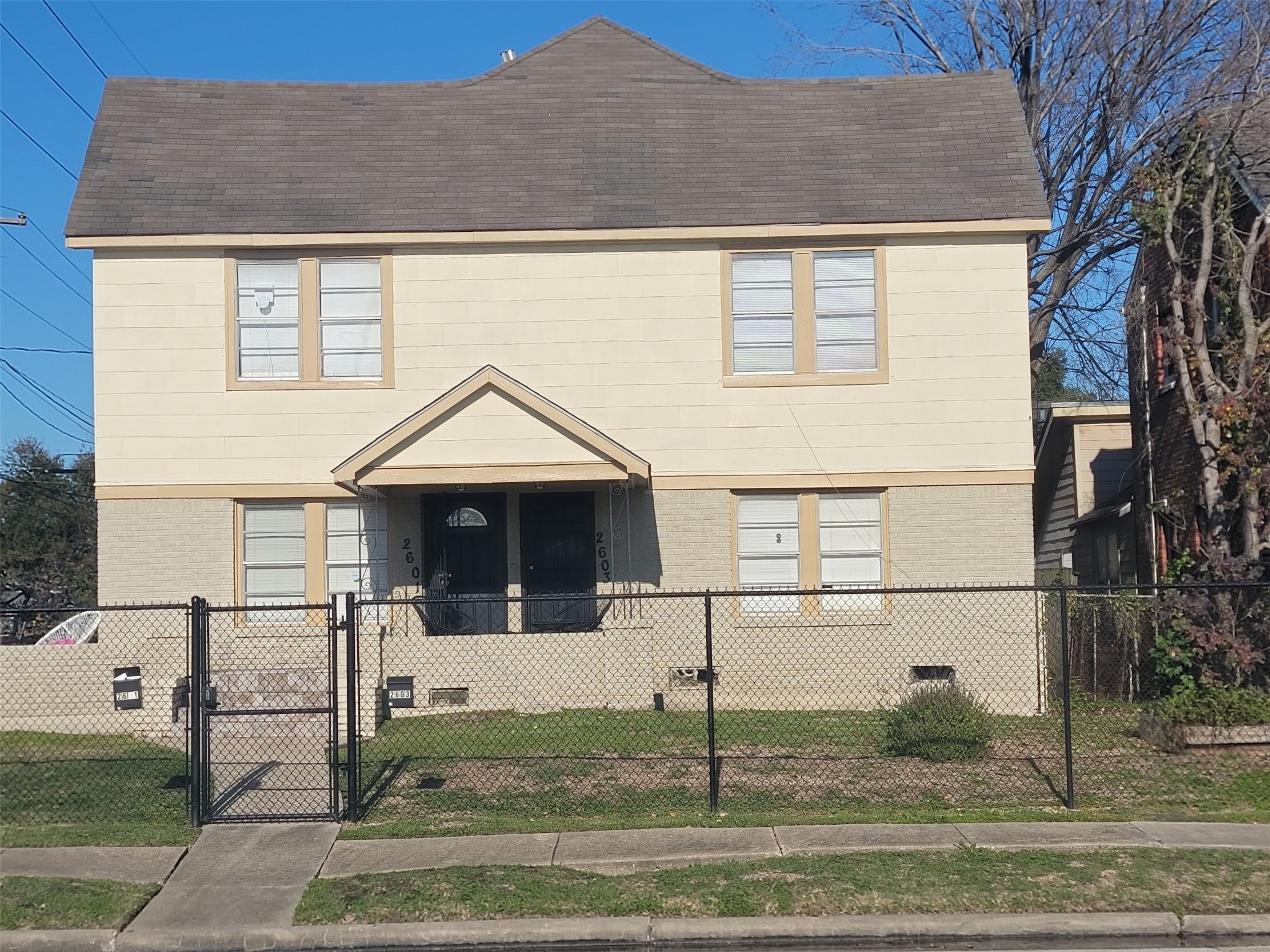 2601 Wheeler Avenue Houston, TX 77004 - Photo 4 of 47 a view of front of house with a small yard