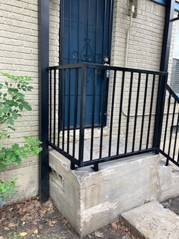 2601 Wheeler Avenue Houston, TX 77004 - Photo 43 of 47 2601 (downstairs) rear entrance