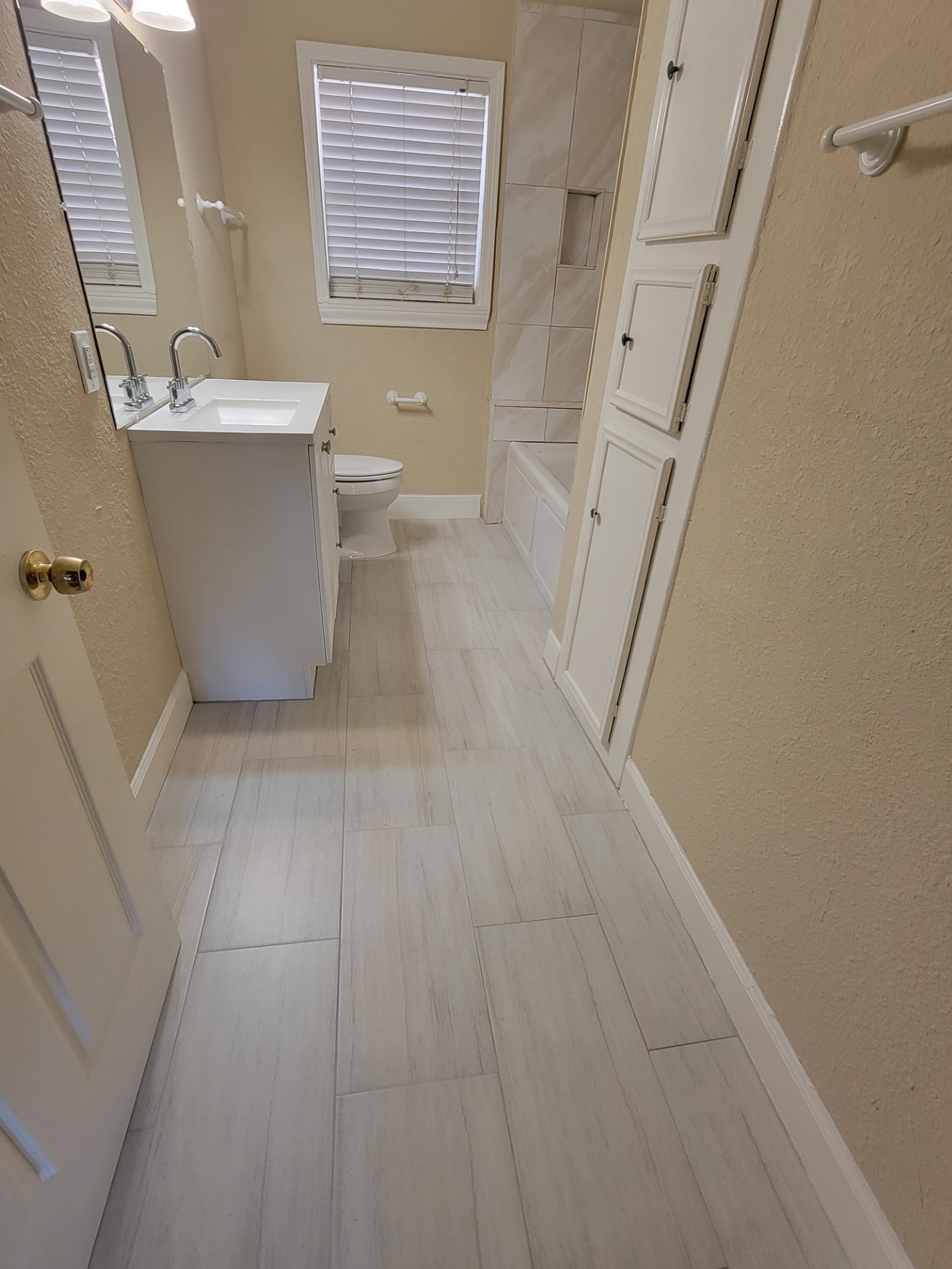 2601 Wheeler Avenue Houston, TX 77004 - Photo 7 of 47 2601 (downstairs) Bath renovated incl'd tile flooring