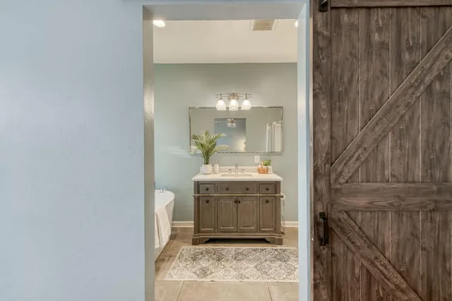 $550,000 | 845 North Van Ness Avenue, Fresno, CA 93728