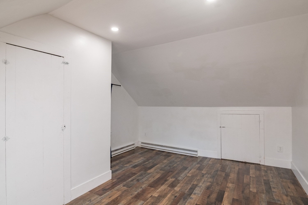 379 Roosevelt Avenue Springfield, MA 01118 - Photo 25 of 32