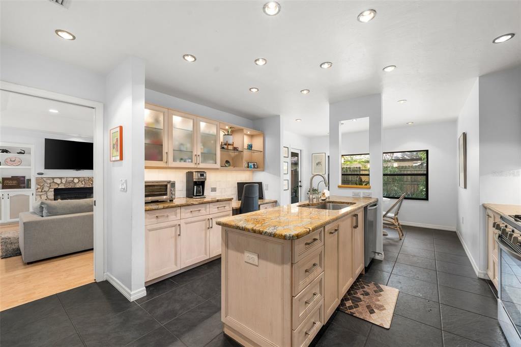 908 Southwest 82 Terrace Gainesville, FL 32607 - Photo 4 of 45 Gallery Image 4