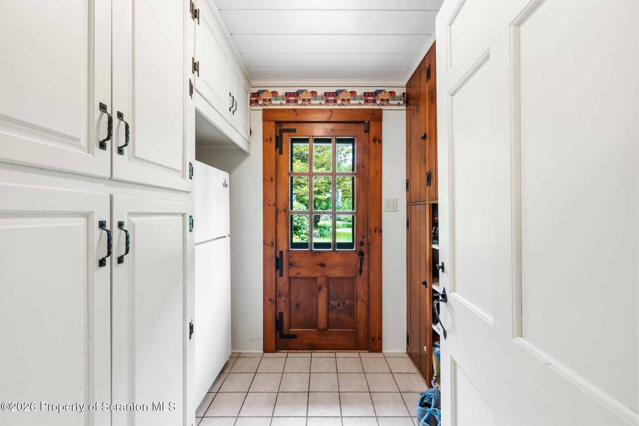 39 Golf Course Road Dallas, PA 18612 - Photo 18 of 111 DSC_8228-3