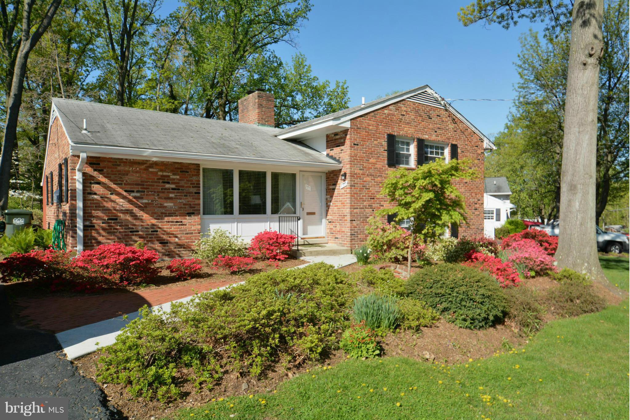 7515 Axton Street Springfield, VA 22151 - Photo 2 of 30 Exterior (Front)