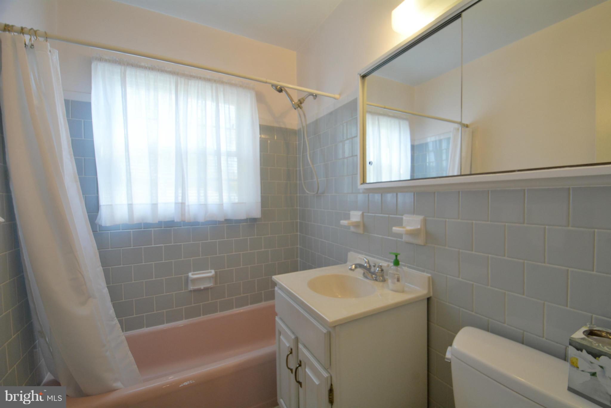 7515 Axton Street Springfield, VA 22151 - Photo 17 of 30 Bath