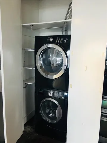 a close up view of washer and dryer
