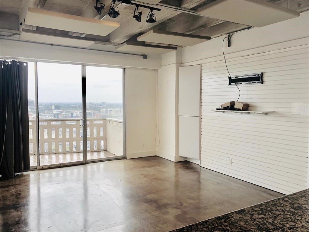 2016 Main Street, Unit 1822 Houston, TX 77002 - Photo 3 of 20 a view of a kitchen with a window