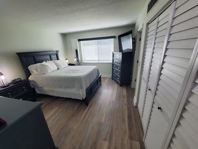 $304,999 | 1600 Northeast Dixie Highway, Unit 9102, Jensen Beach, FL 34957