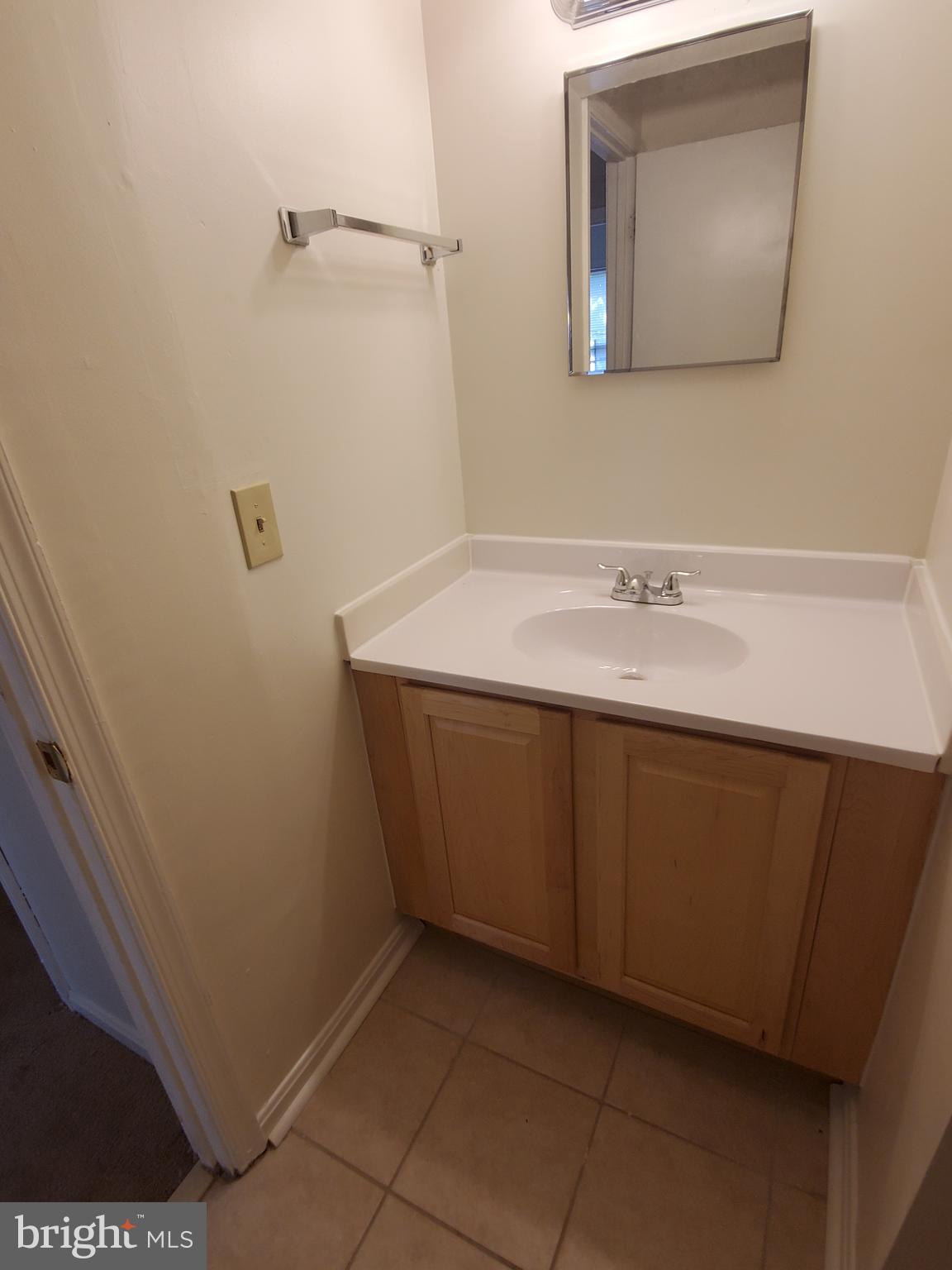 2016 Brunt Street Baltimore, MD 21217 - Photo 12 of 22 Bathroom View