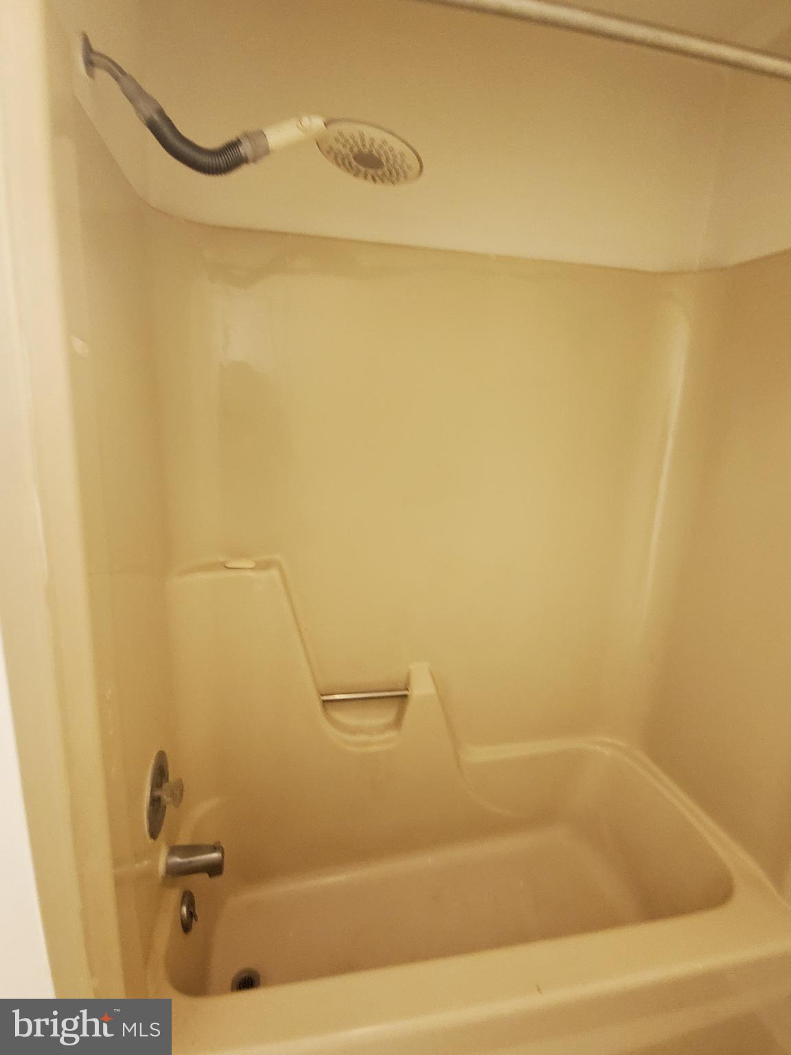 2016 Brunt Street Baltimore, MD 21217 - Photo 14 of 22 Shower