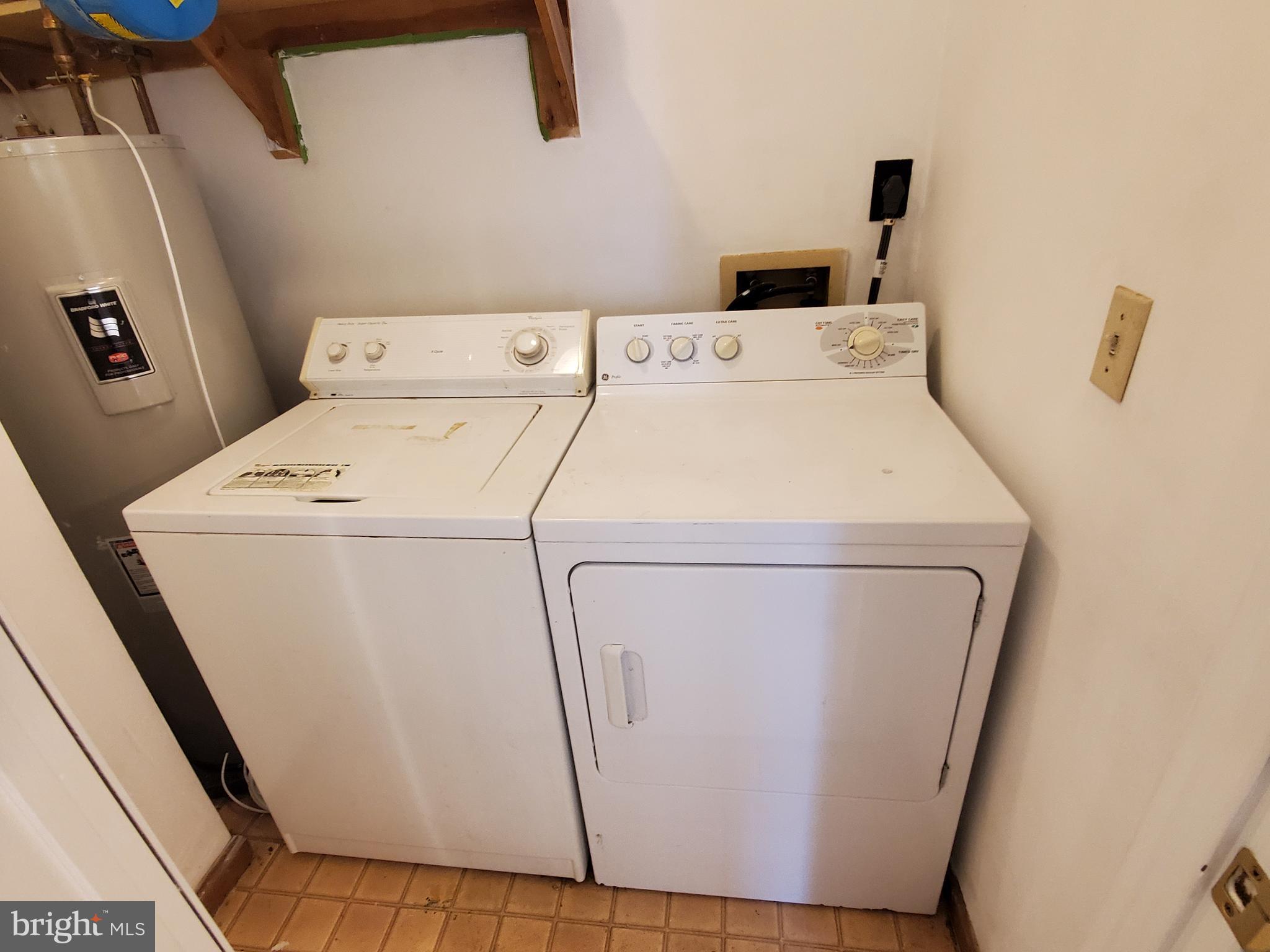 2016 Brunt Street Baltimore, MD 21217 - Photo 22 of 22 Laundry Room with Washer and Dryer