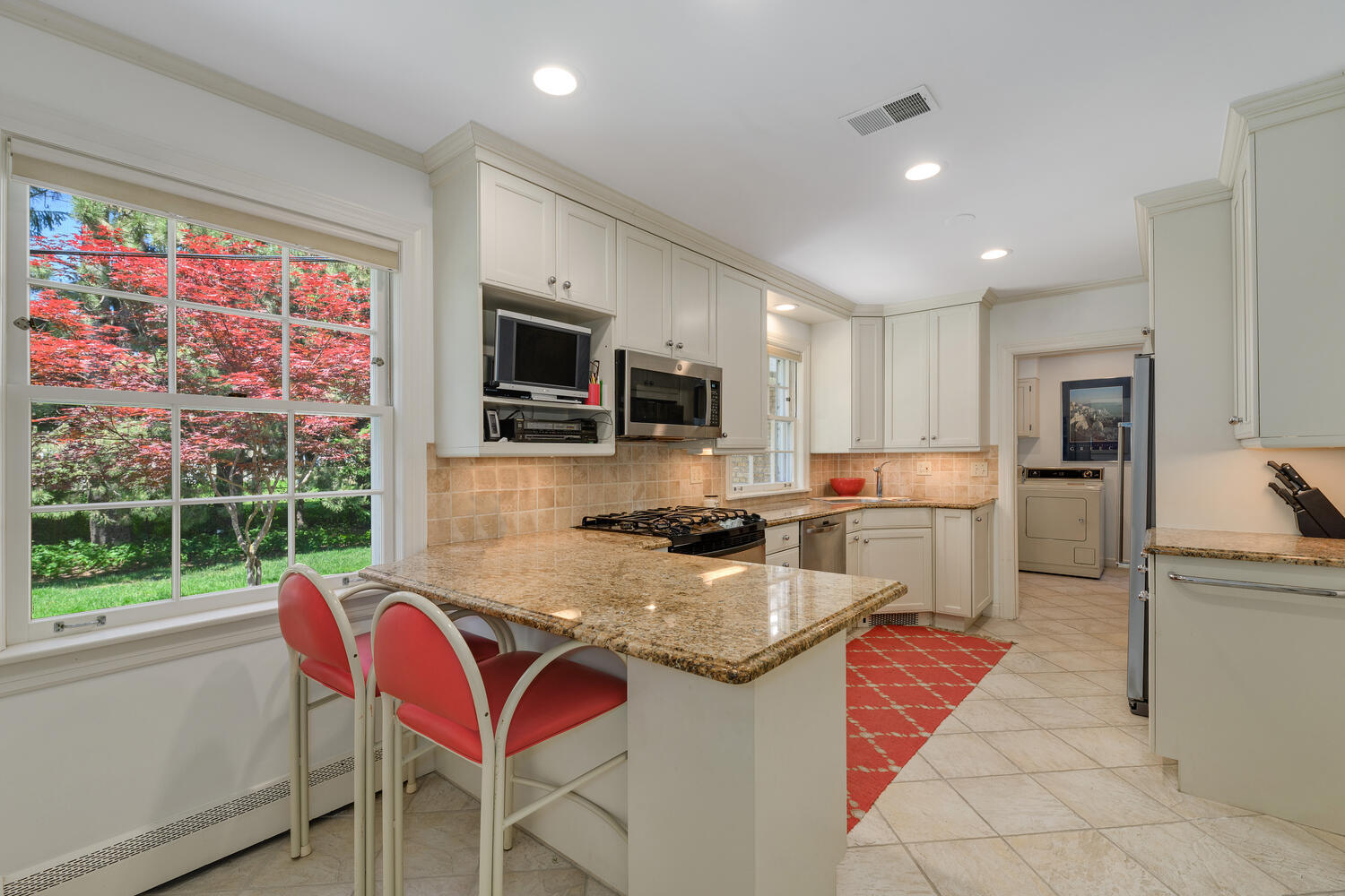 20 Briar Road Golf, IL 60029 - Photo 13 of 33