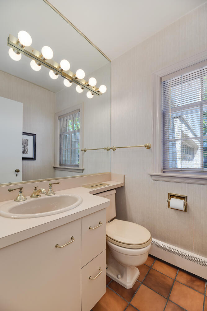 20 Briar Road Golf, IL 60029 - Photo 15 of 33