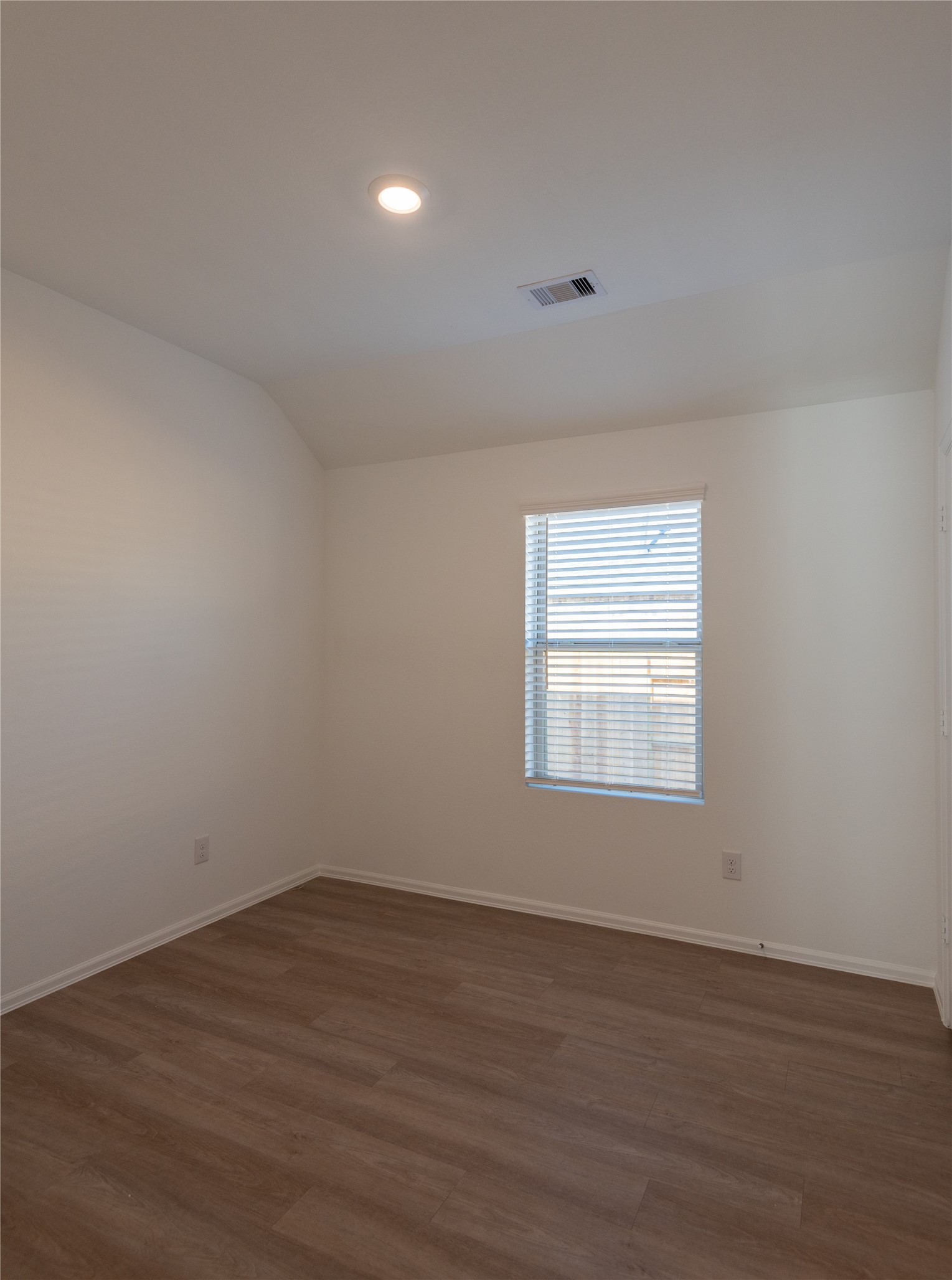 5311 Winding Strm Drive Rosenberg, TX 77469 - Photo 12 of 16 Secondary bedroom