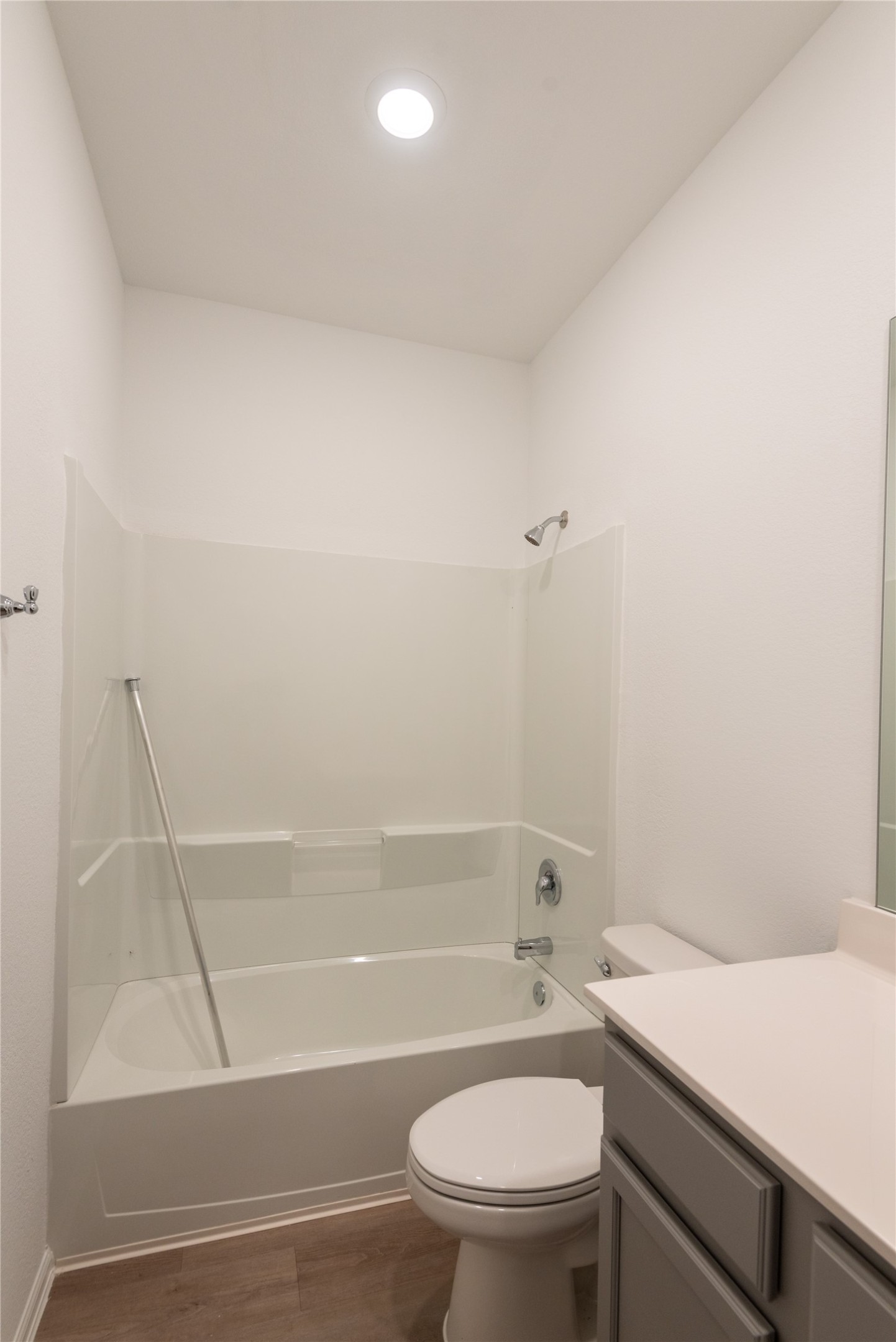 5311 Winding Strm Drive Rosenberg, TX 77469 - Photo 14 of 16 Second Bath