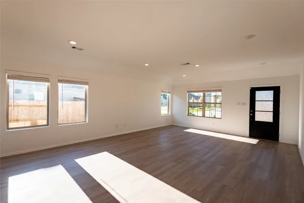 $1,950 | 5311 Winding Strm Drive, Rosenberg, TX 77469