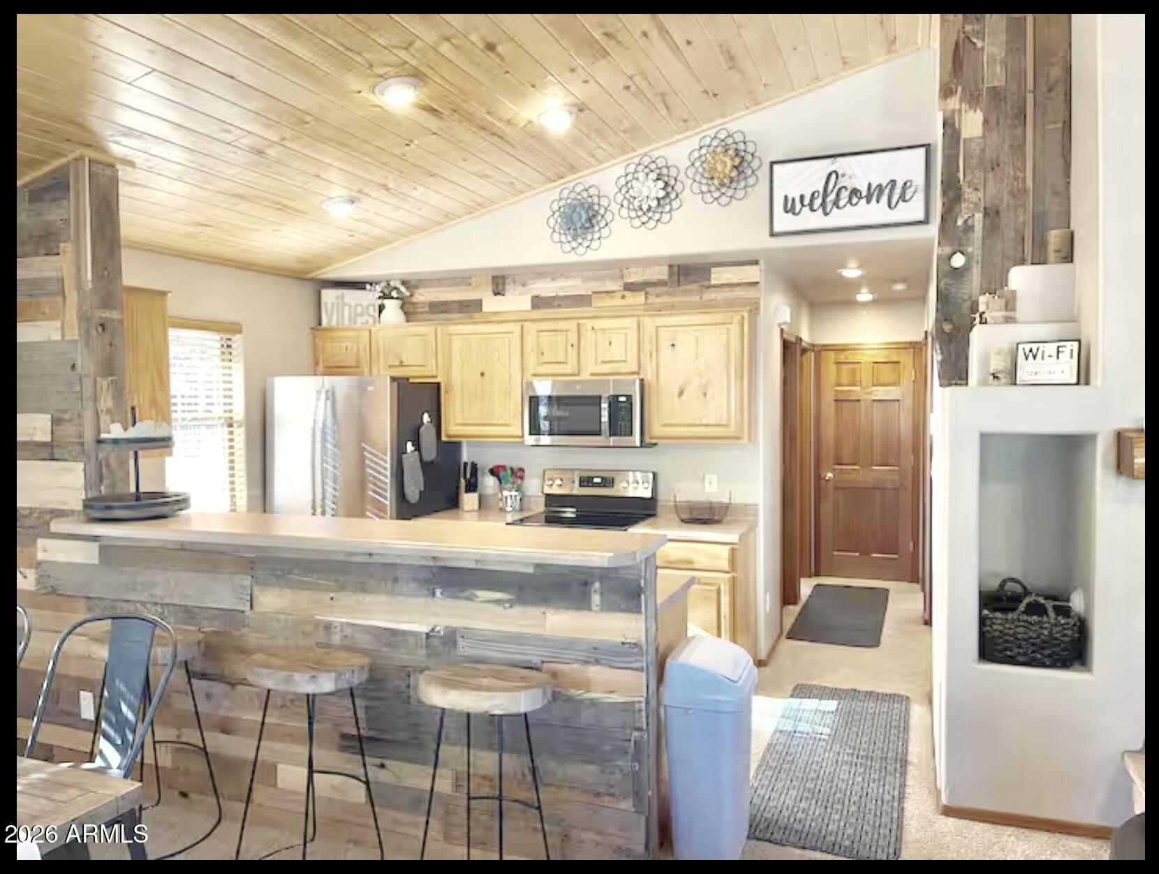 2644 Lodge Loop Overgaard, AZ 85933 - Photo 3 of 17 fullsizeoutput_ce05